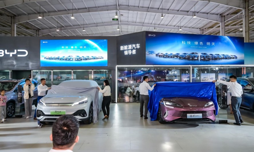 Weifang Jinbao Auto Show —- Seal DM-i Grand Launch